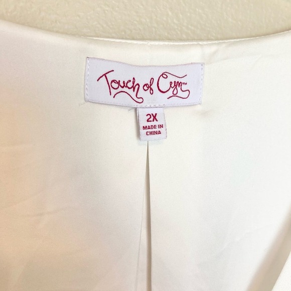 Touch of Cyn Womens Plus Size 2X White Tuxedo Stripe Blouse Flare Sleeve Tunic - Picture 3 of 8